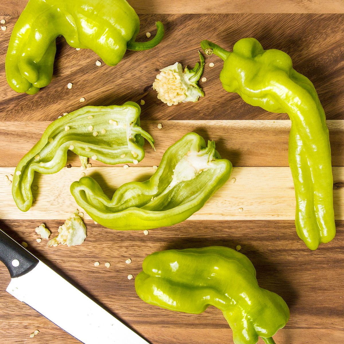 Wholesale BoxNCase Cubanelle Peppers- Bulk